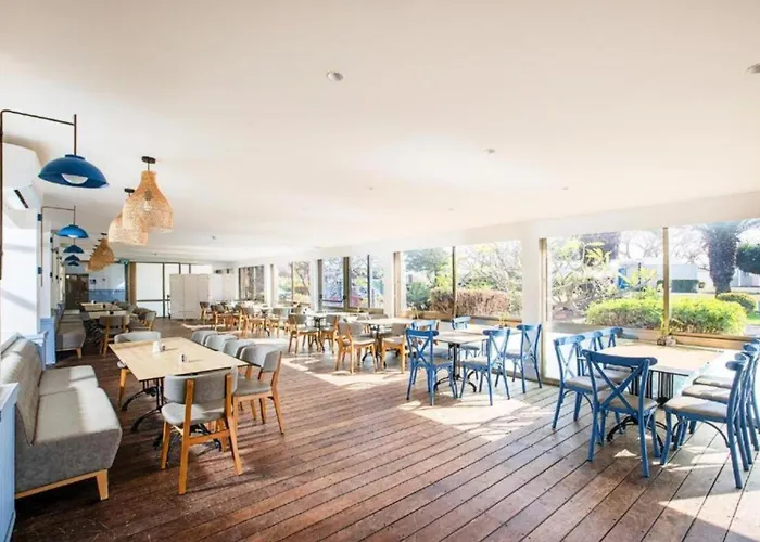 Nachsholim Kibbutz Country Lodging